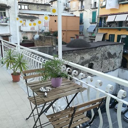 "Dint E Viche E Napule" Guest House Νάπολη Εξωτερικό φωτογραφία